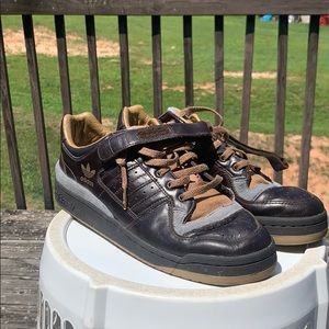 Adidas Leather Low Tops ‘Brown/Gold’